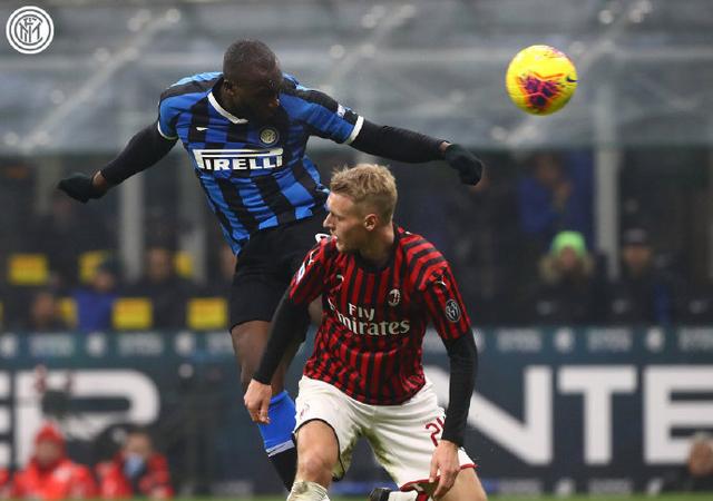  国际米兰绝杀尤文，登顶意甲积分榜  