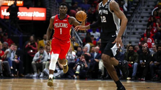  鹈鹕锡安复出首战砍下30+10数据  