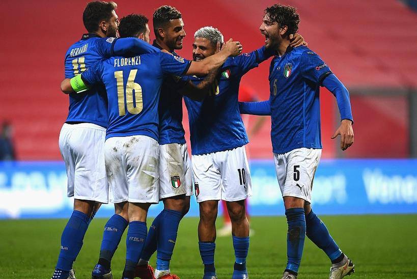  西汉姆联爆冷门，主场三球完胜卫冕冠军曼城