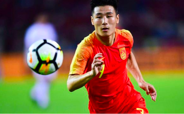  勒阿弗尔门将低级失误，送对手轻松推射空门